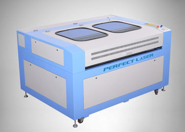 Máquina de grabado del laser del CO2 de la materia textil del cuero de la tela con la función de alimentación automática